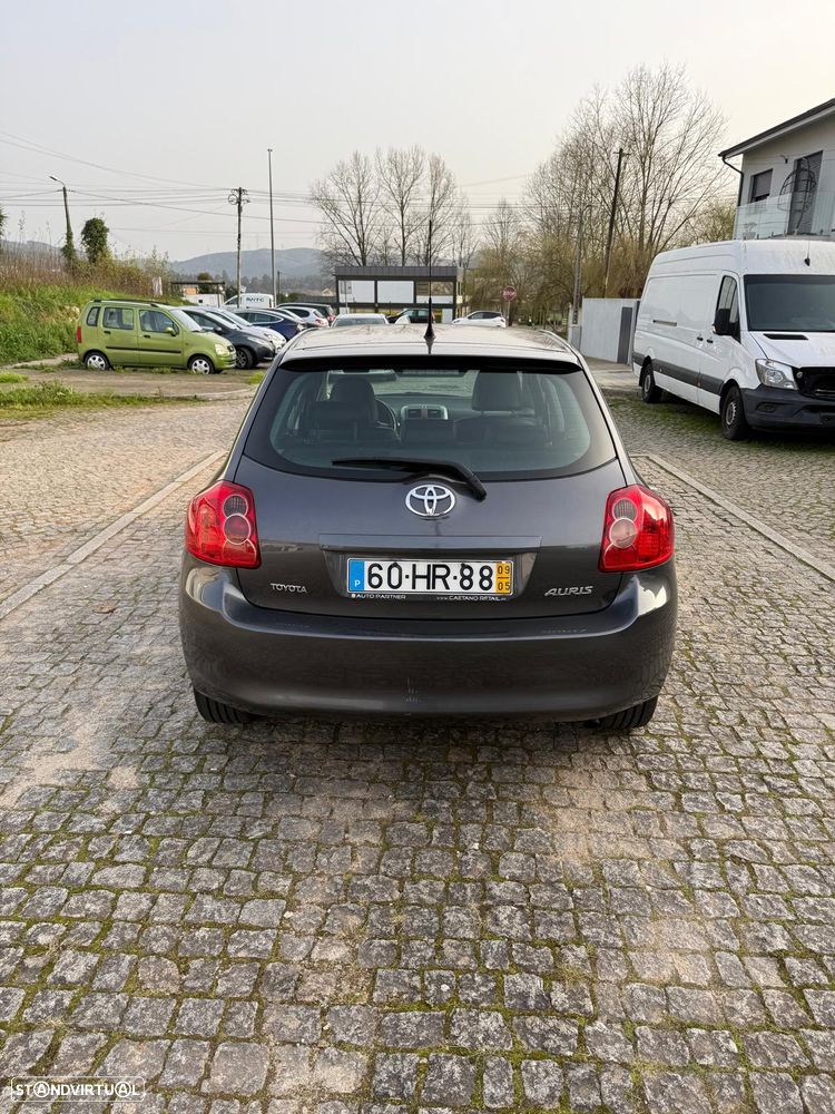 Toyota Auris 1.33 VVT-i Gold Edition - 8