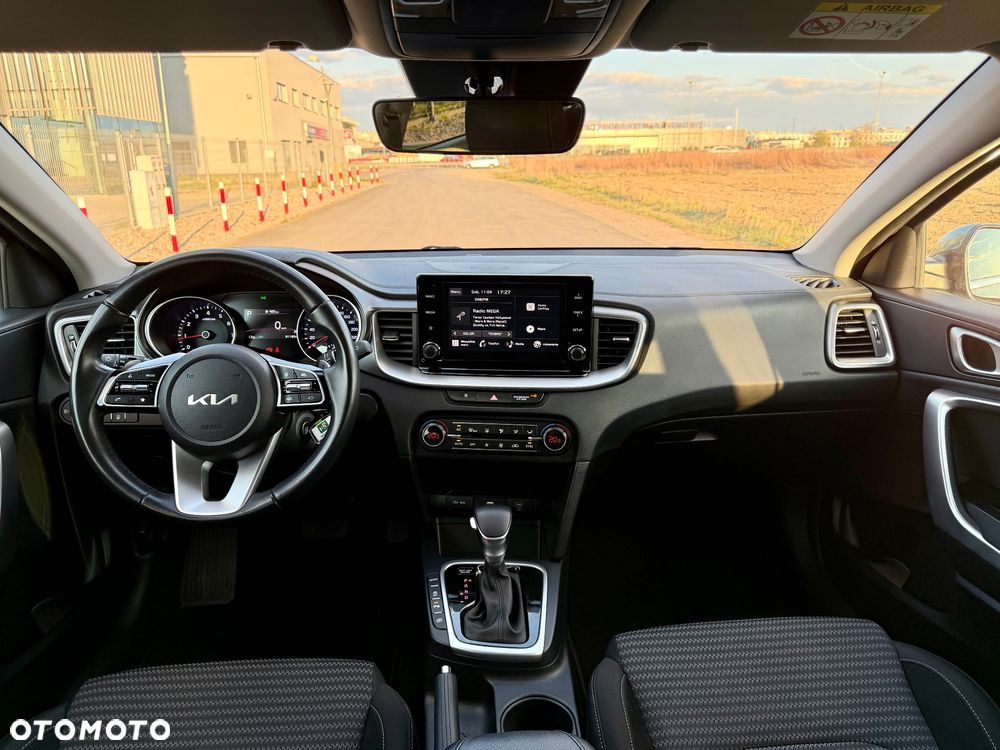 Kia Ceed 1.5 T-GDI M DCT - 11