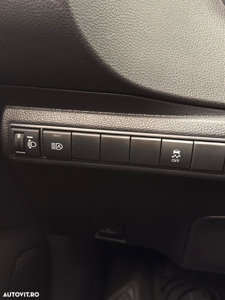 Toyota Corolla 1.8 Comfort - 17