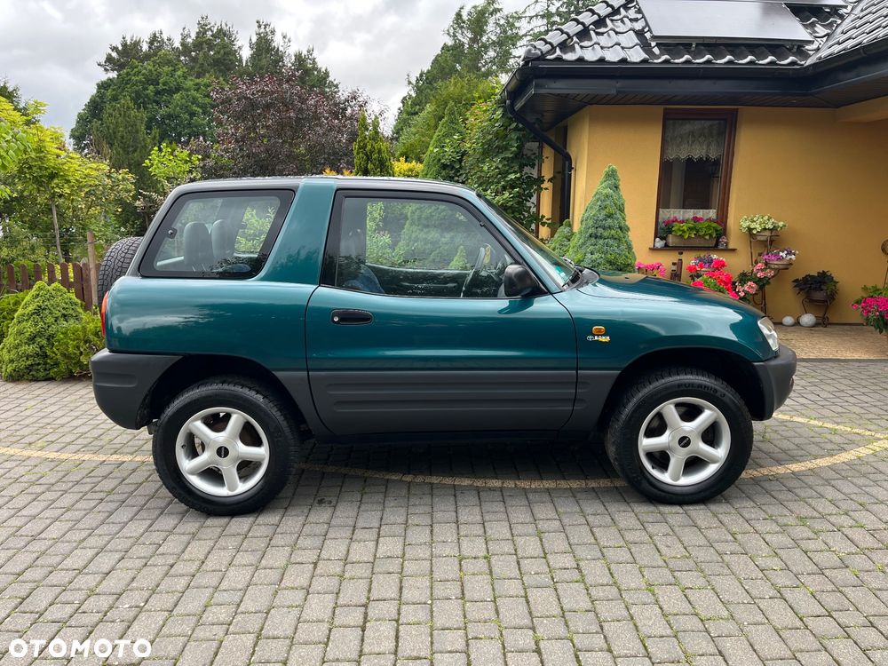 Toyota RAV4 - 6