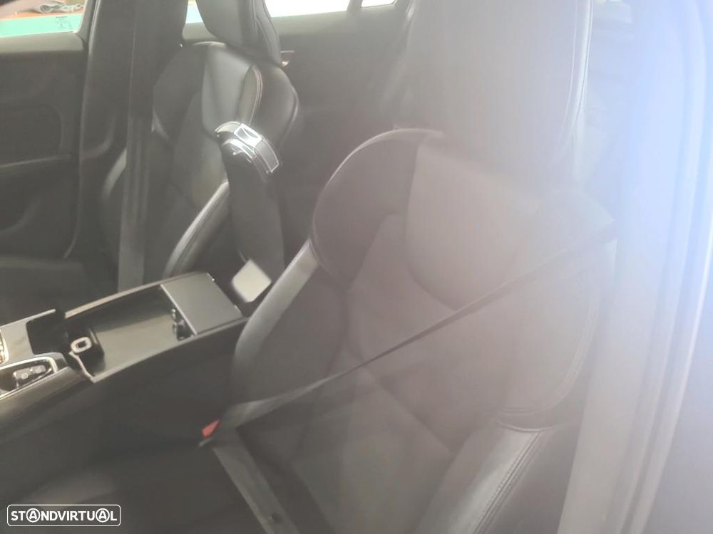 Volvo V60 2.0 T8 AWD TE Momentum Plus - 6