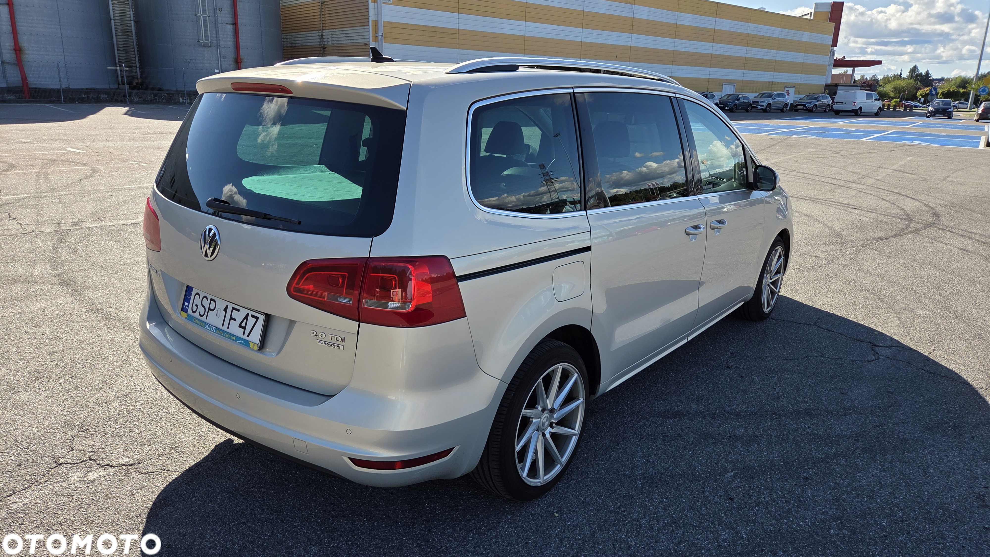 Volkswagen Sharan 2.0 TDI Highline DSG - 3