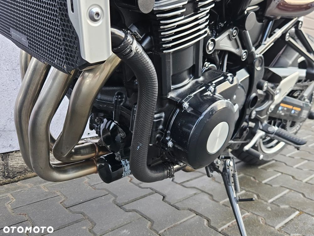 Kawasaki Z 900 RS - 20
