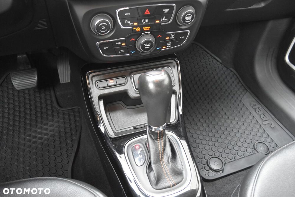 Jeep Compass 1.3 TMair Limited FWD S&S DDCT - 27