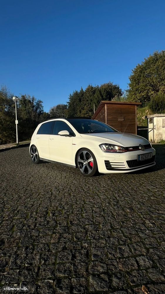 VW Golf 2.0 TSi GTi DSG Performance - 2