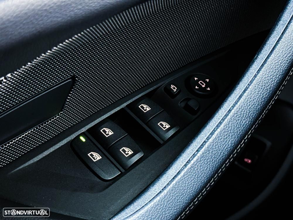BMW i4 eDrive40 Pack Desportivo M - 43