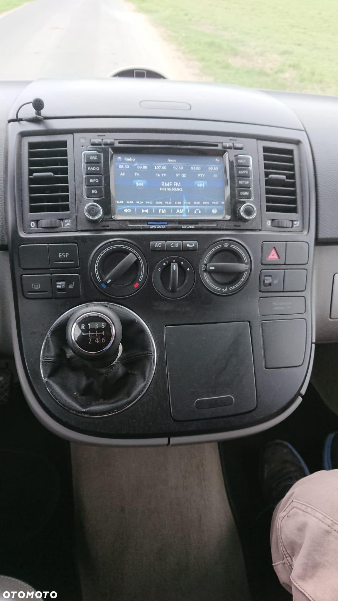 Volkswagen Multivan - 11