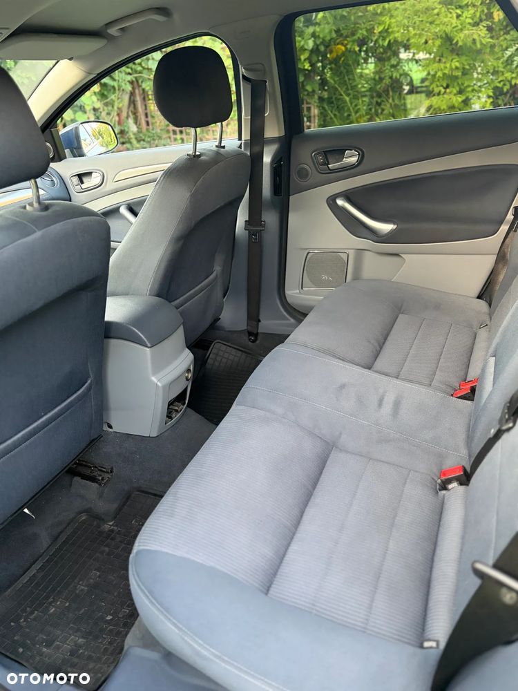 Ford Mondeo 2.0 Titanium - 16