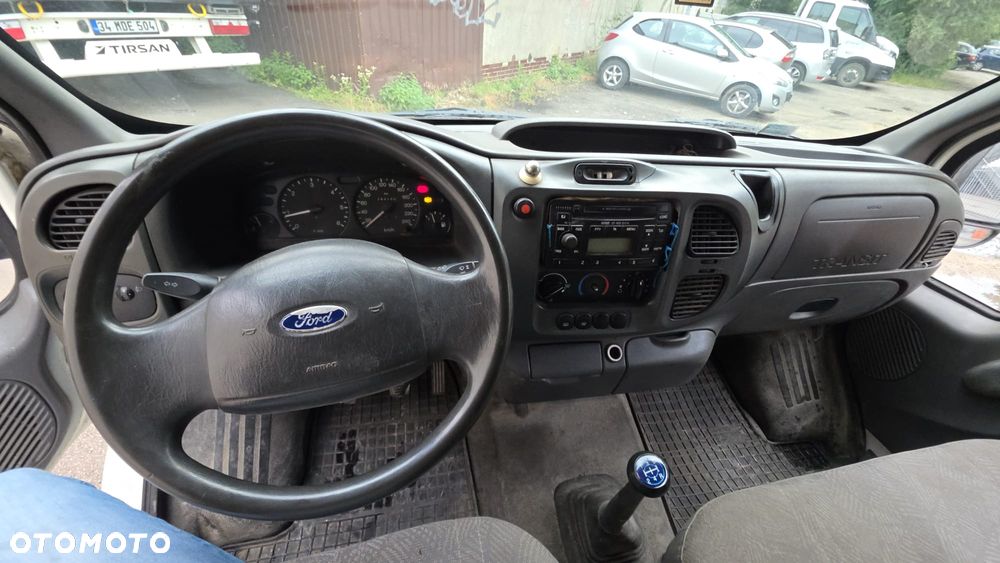 Ford Transit - 23
