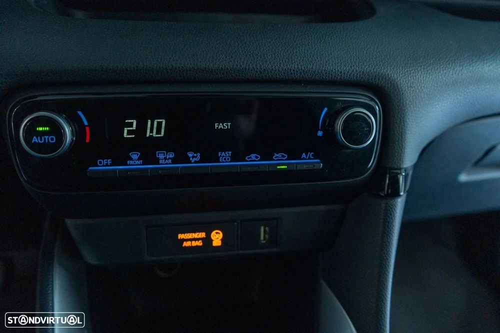 Toyota Yaris 1.5 HDF Comfort Plus - 11