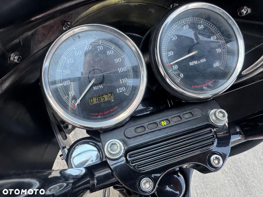 Harley-Davidson Dyna - 12