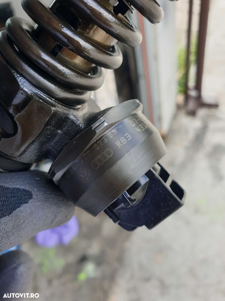 Injectoare Vw Golf 5 1.9TDI BLS cod 038 130 073 bn - 3