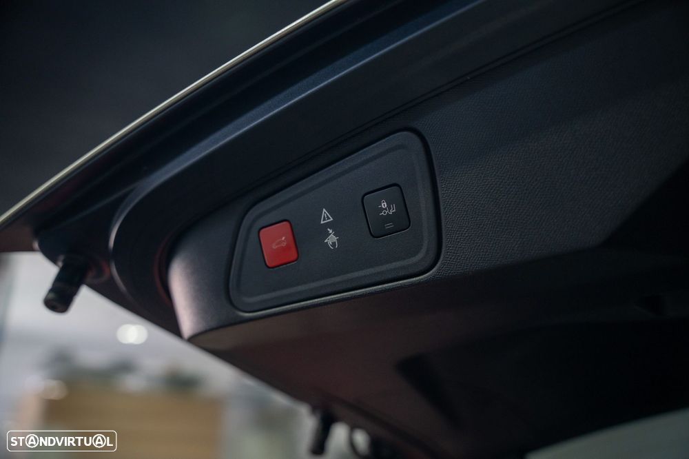 Peugeot 3008 2.0 BlueHDi GT EAT6 - 32