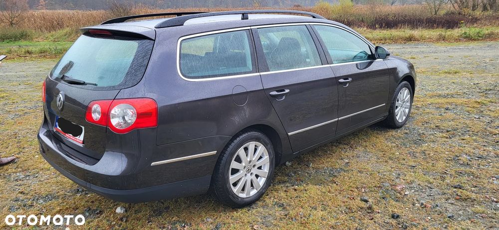 Volkswagen Passat 2.0 TDI Comfortline - 12
