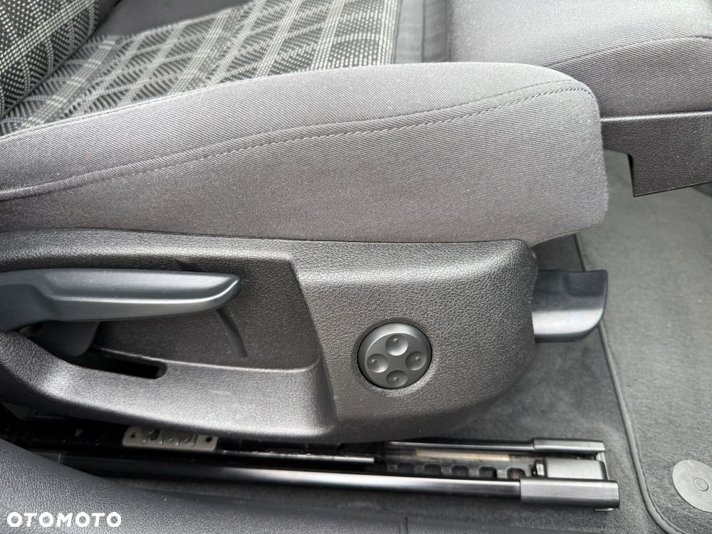 Audi A4 Avant - 28