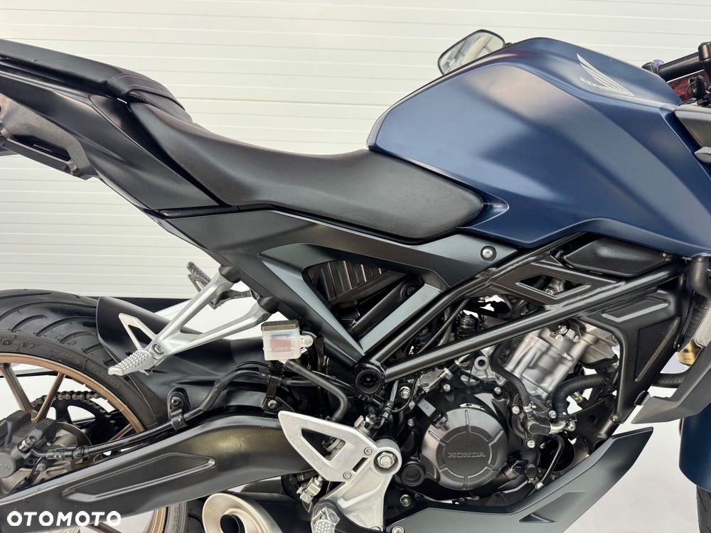 Honda CB - 16