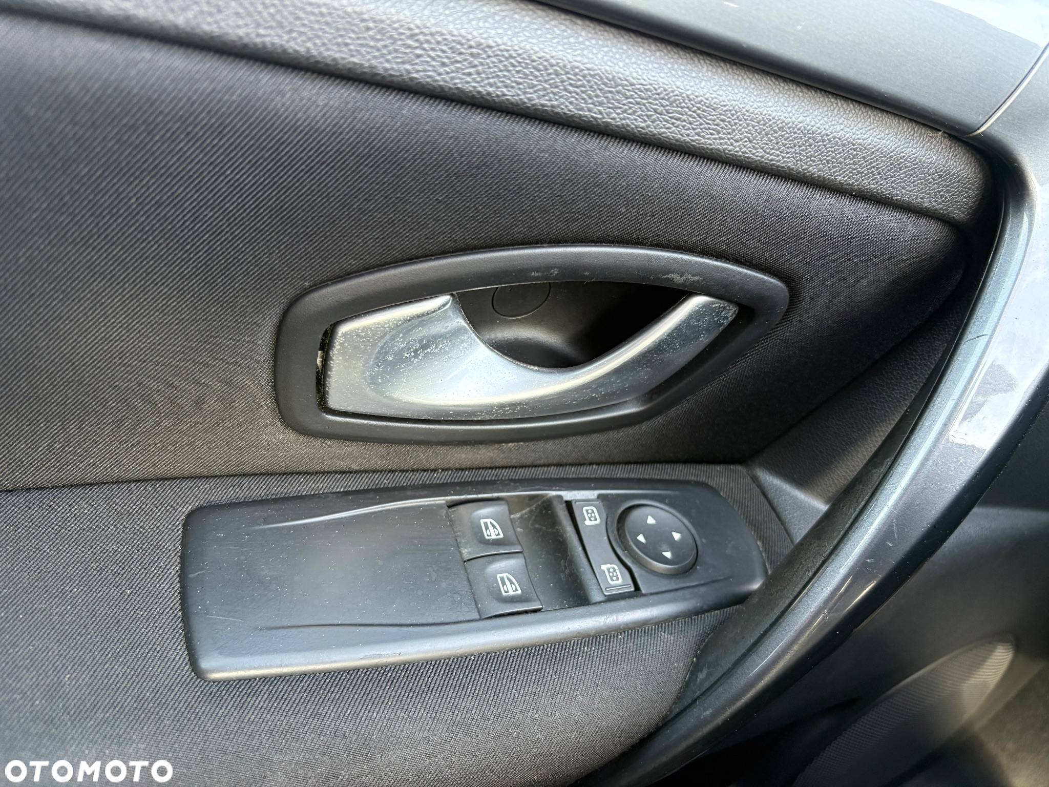 Renault Laguna - 12