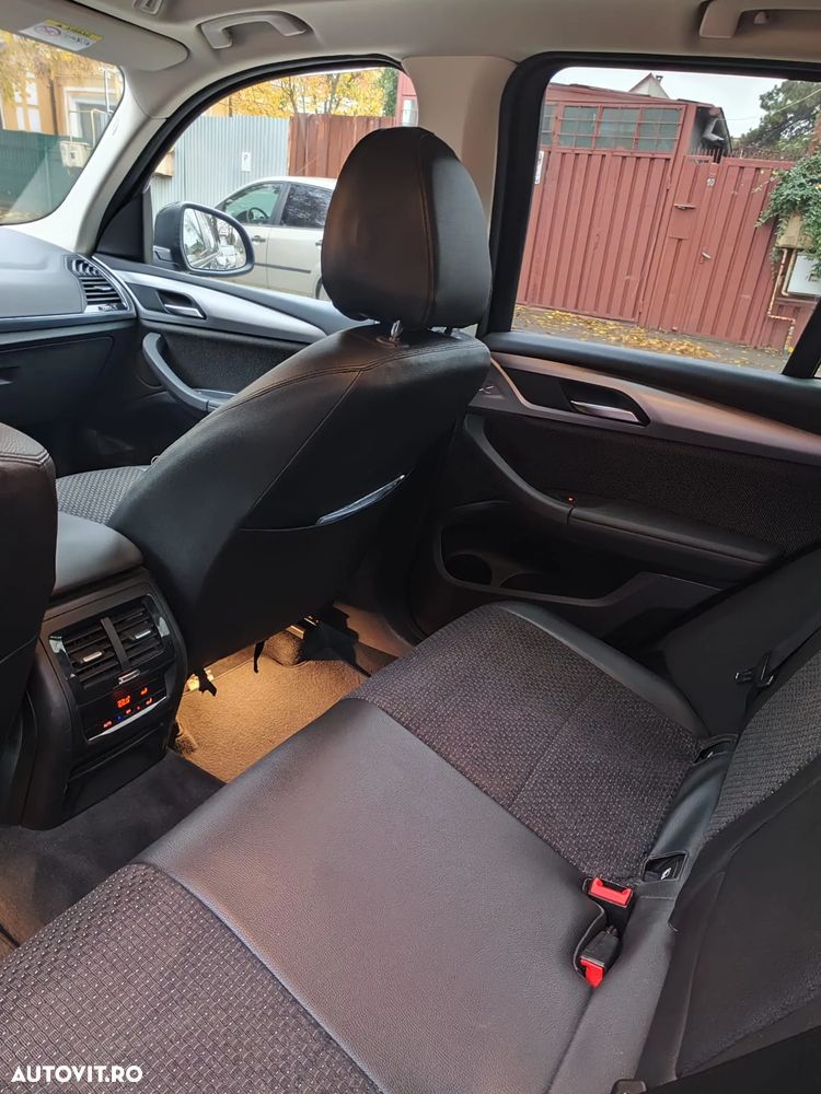 BMW X3 xDrive20d AT Luxury Line - 12