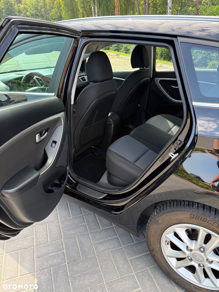 Hyundai i30 blue Kombi 1.6 GDi Style - 10