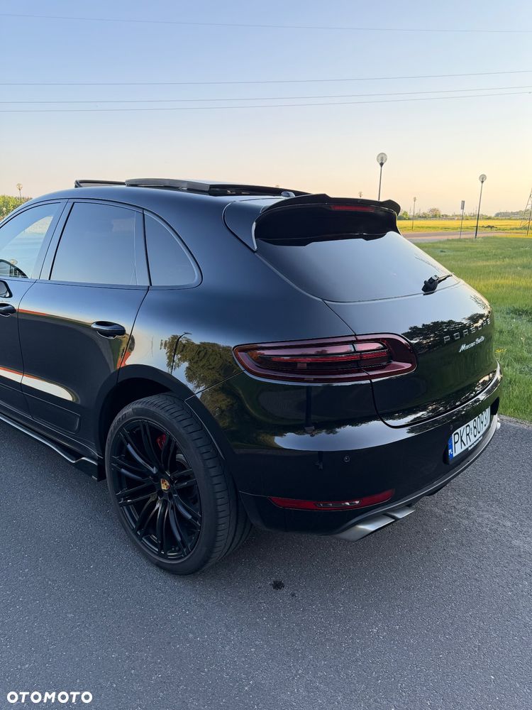 Porsche Macan Turbo - 6