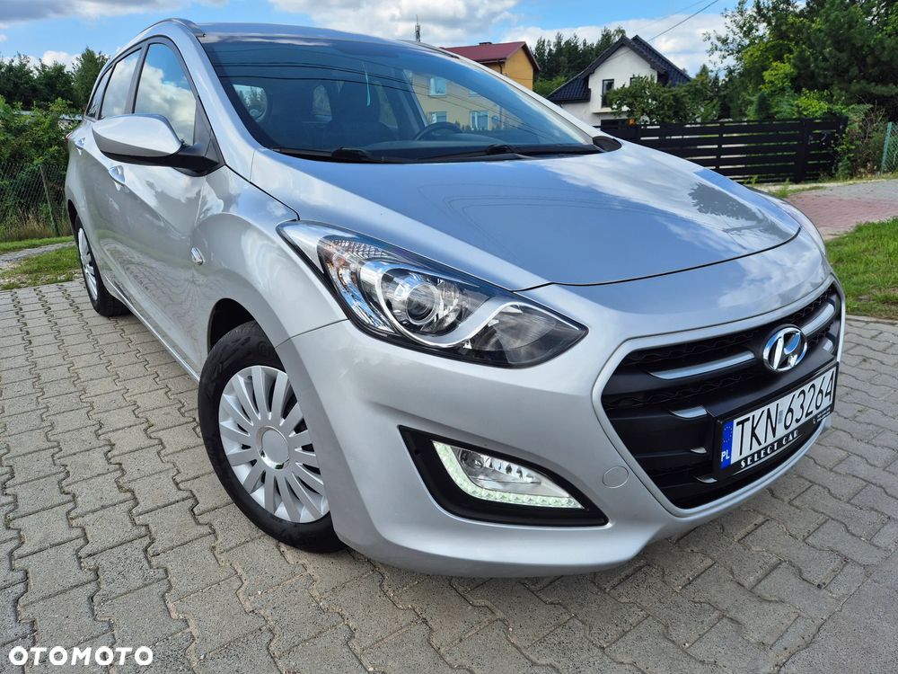 Hyundai i30 blue 1.6 CRDi Trend - 1