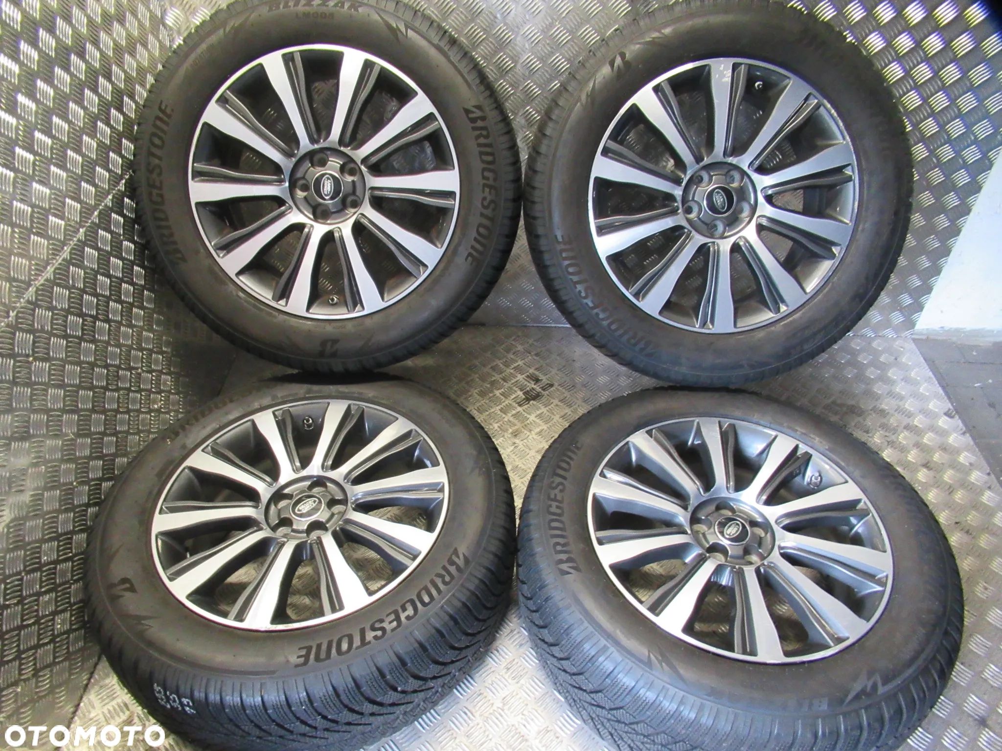 Koła Land Rover Range Rover Velar Discovery Sport Freelander II 8Jx19 et45 5x108 - 1