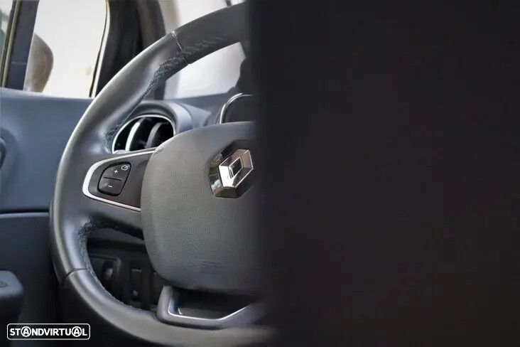 Renault Captur - 23