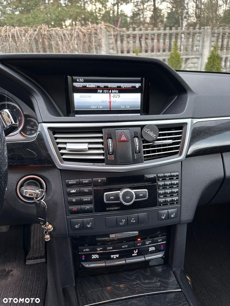 Mercedes-Benz Klasa E 350 CDI DPF 4Matic BlueEFFICIENCY 7G-TRONIC Avantgarde - 20