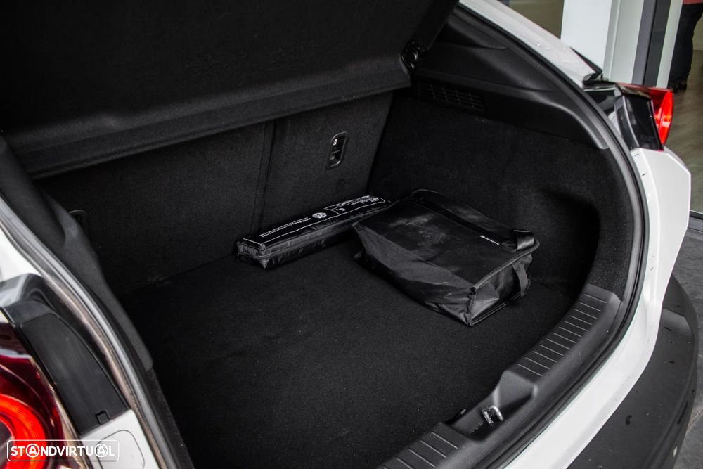 Mazda MX-30 e-SKYACTIV Excellence - 34