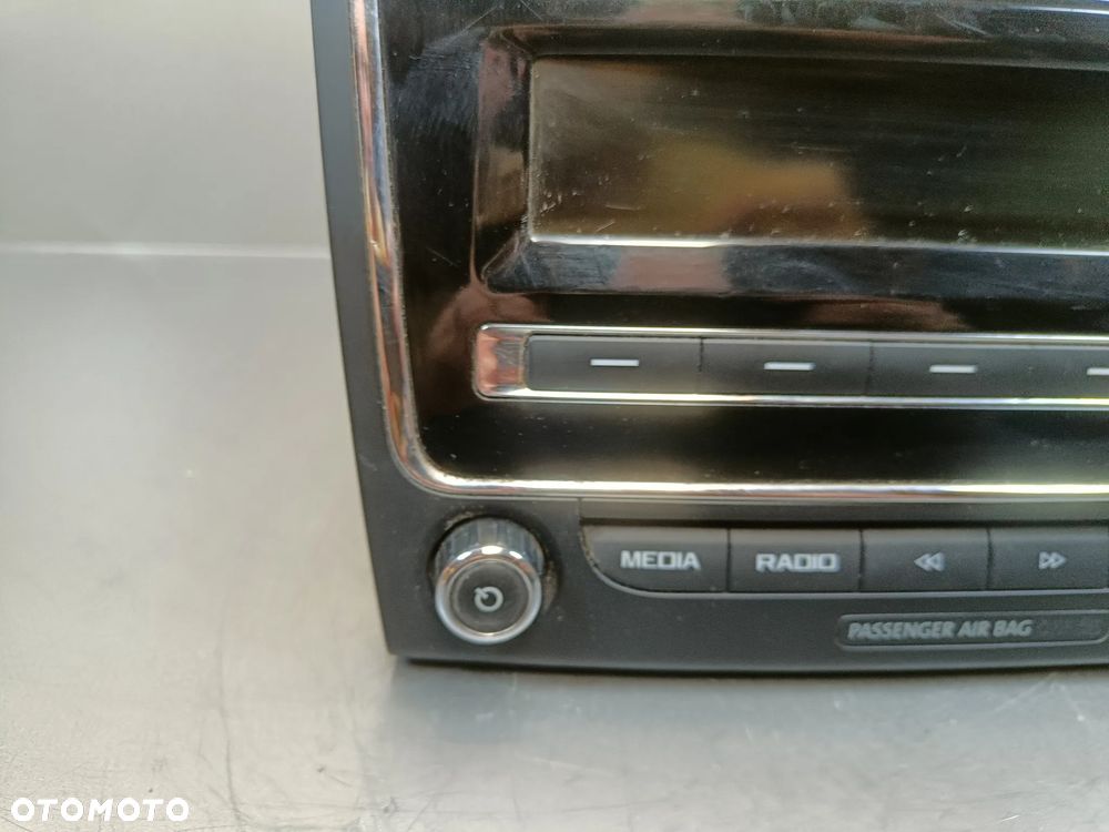 Radio CD Swing Skoda Superb 2 II Lift FL Delphi 3T0035161K - 6