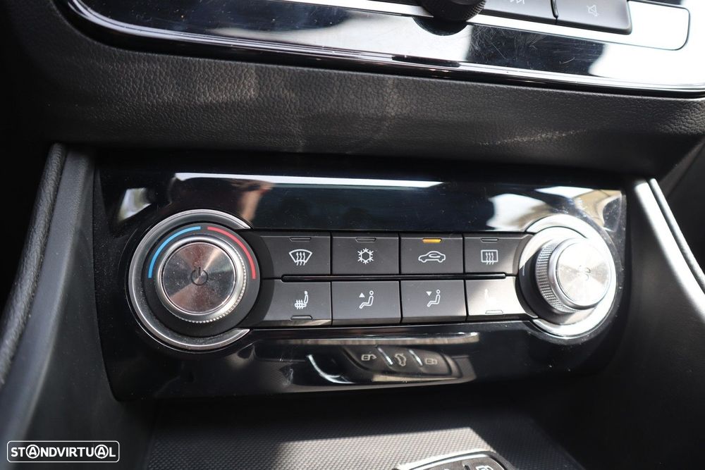 MG ZS EV Luxury - 45