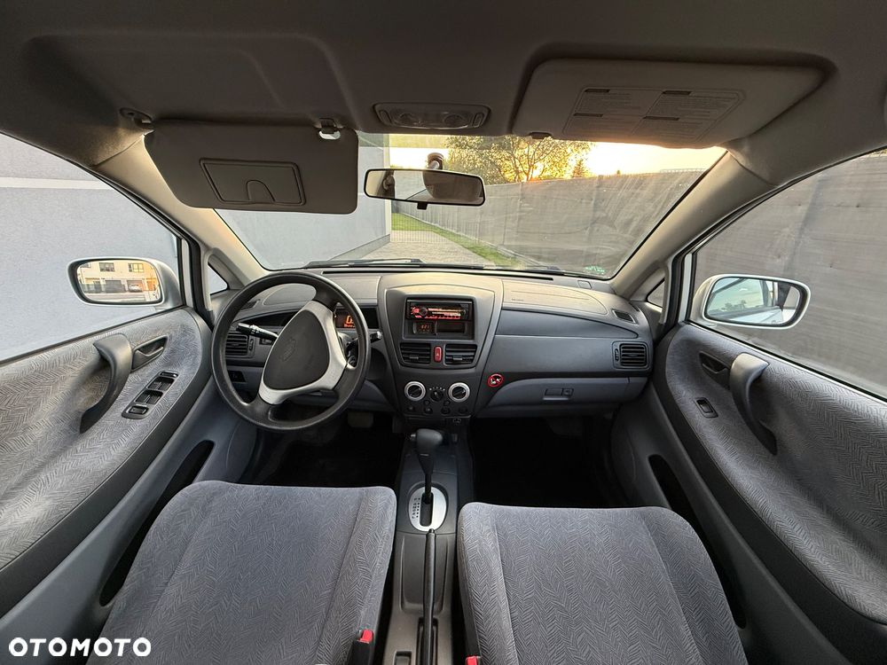 Suzuki Liana - 9