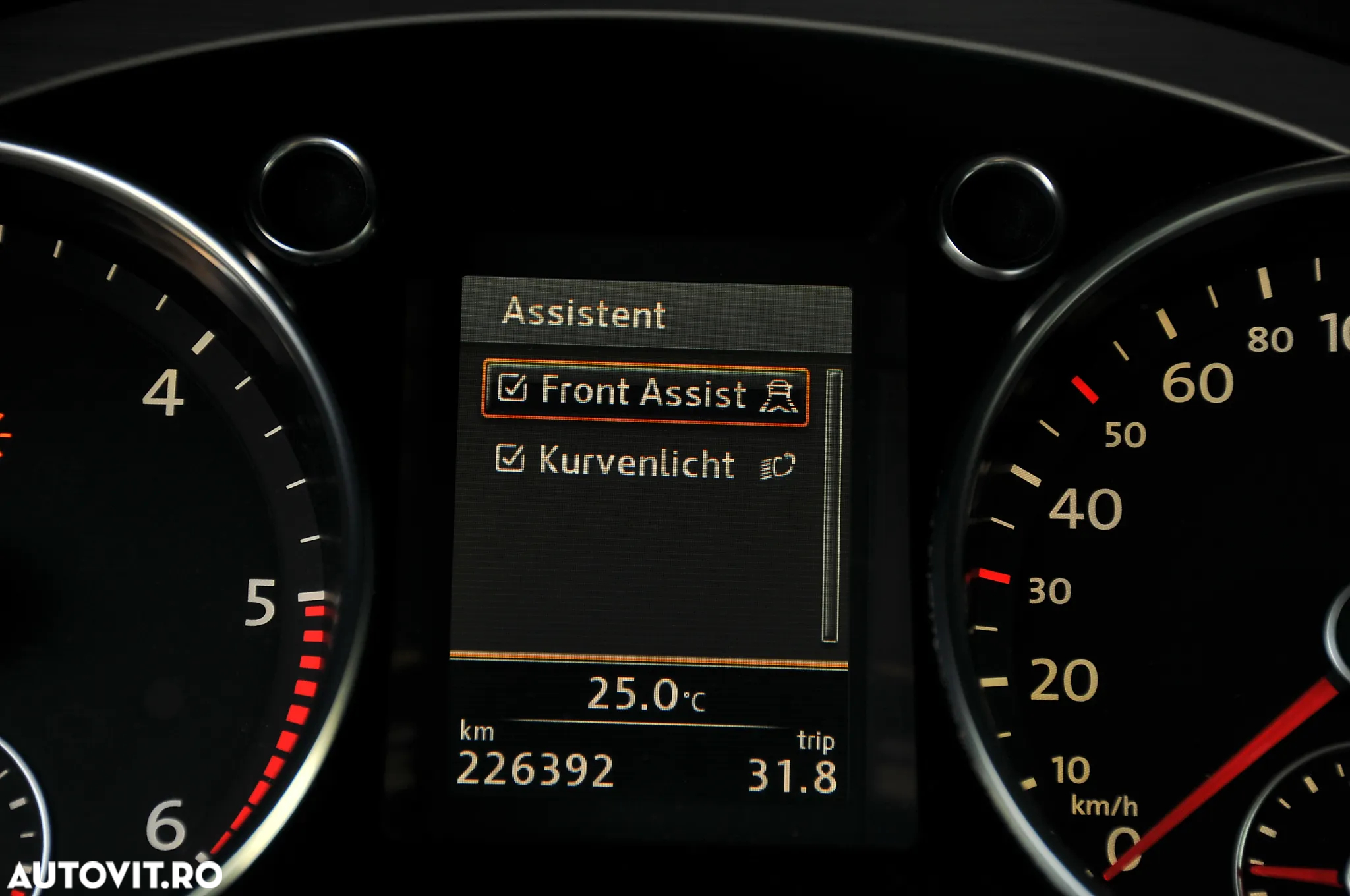 Volkswagen Passat CC 2.0 TDI BlueMotion Technology DSG Exclusive - 26