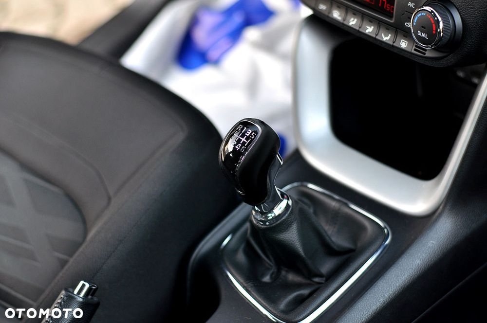 Kia Ceed 1.4 CVVT Dream Team Edition - 37