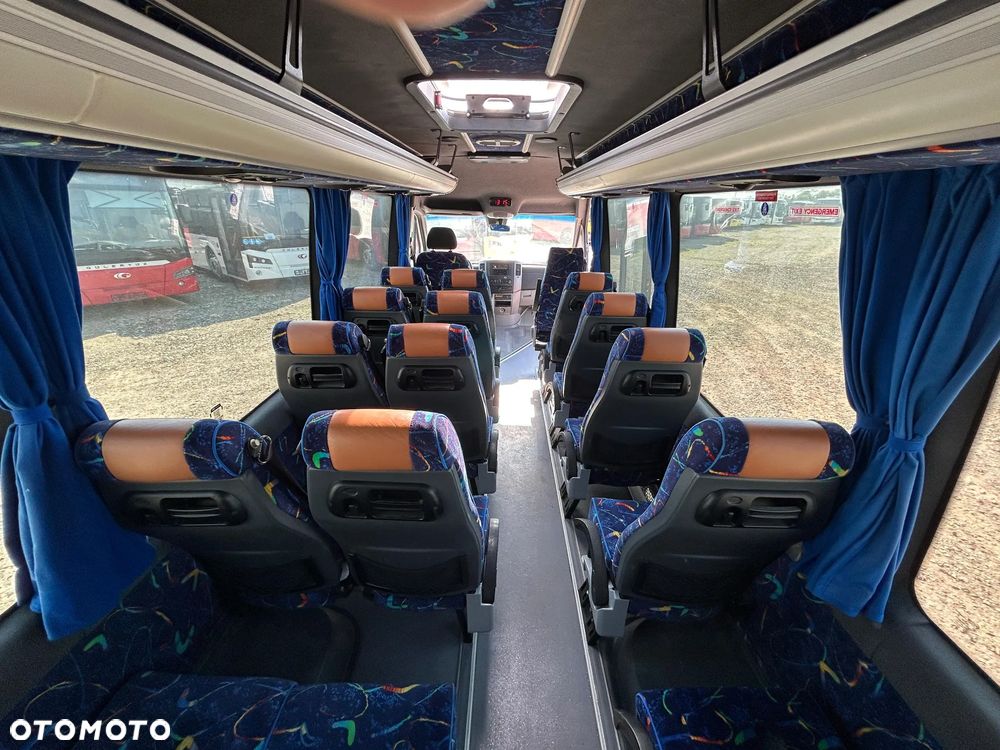Mercedes-Benz Sprinter 519 - 17