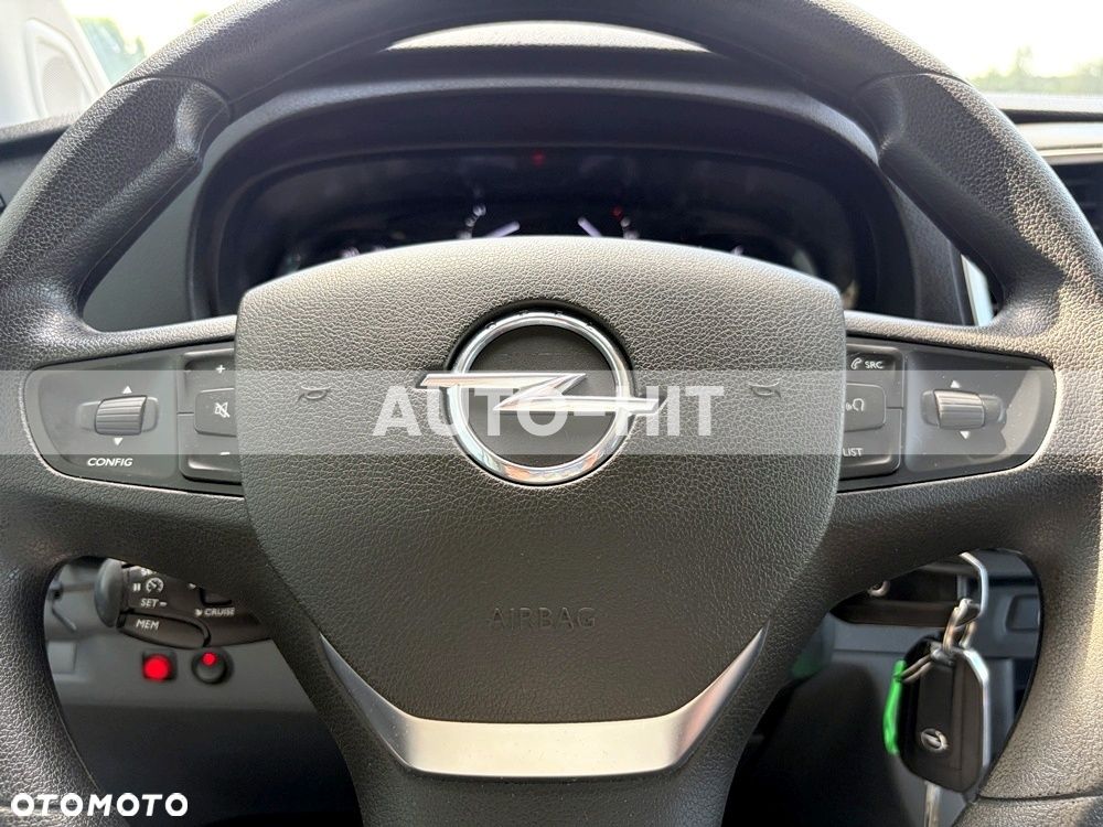 Opel Vivaro - 27
