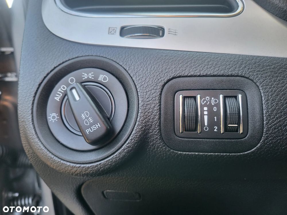 Fiat Freemont 2.0 Multijet Black Code AWD - 29