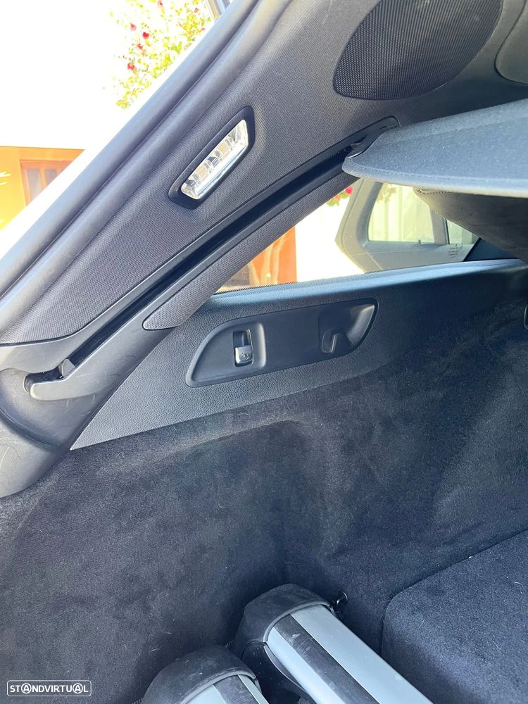 Mercedes-Benz E 300 de 9G-TRONIC AMG Line - 10