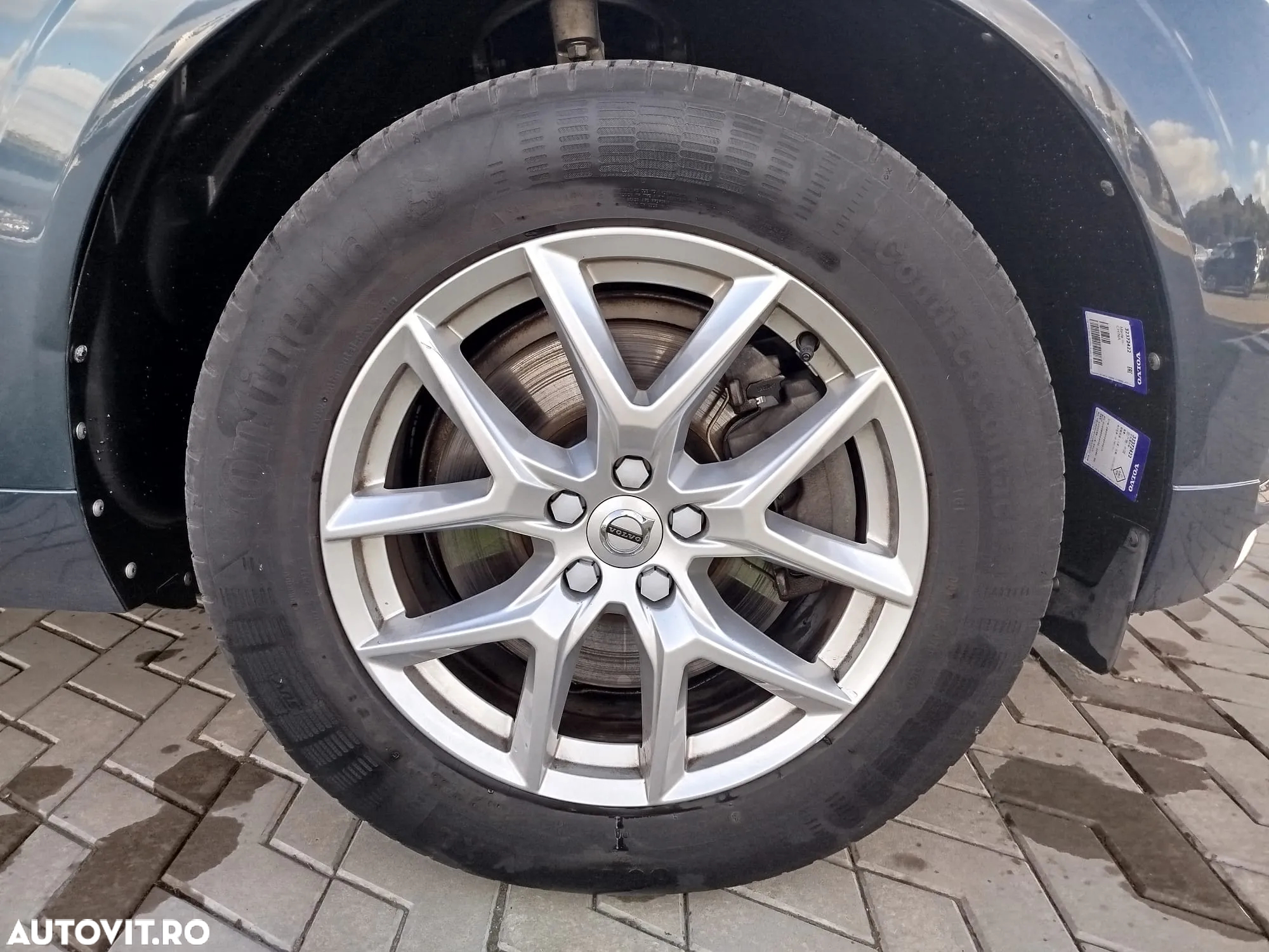 Volvo XC 60 B4 MHEV Momentum Pro - 4
