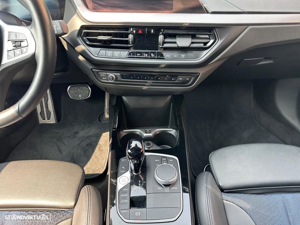 BMW 116 d Pack Desportivo M Auto - 13