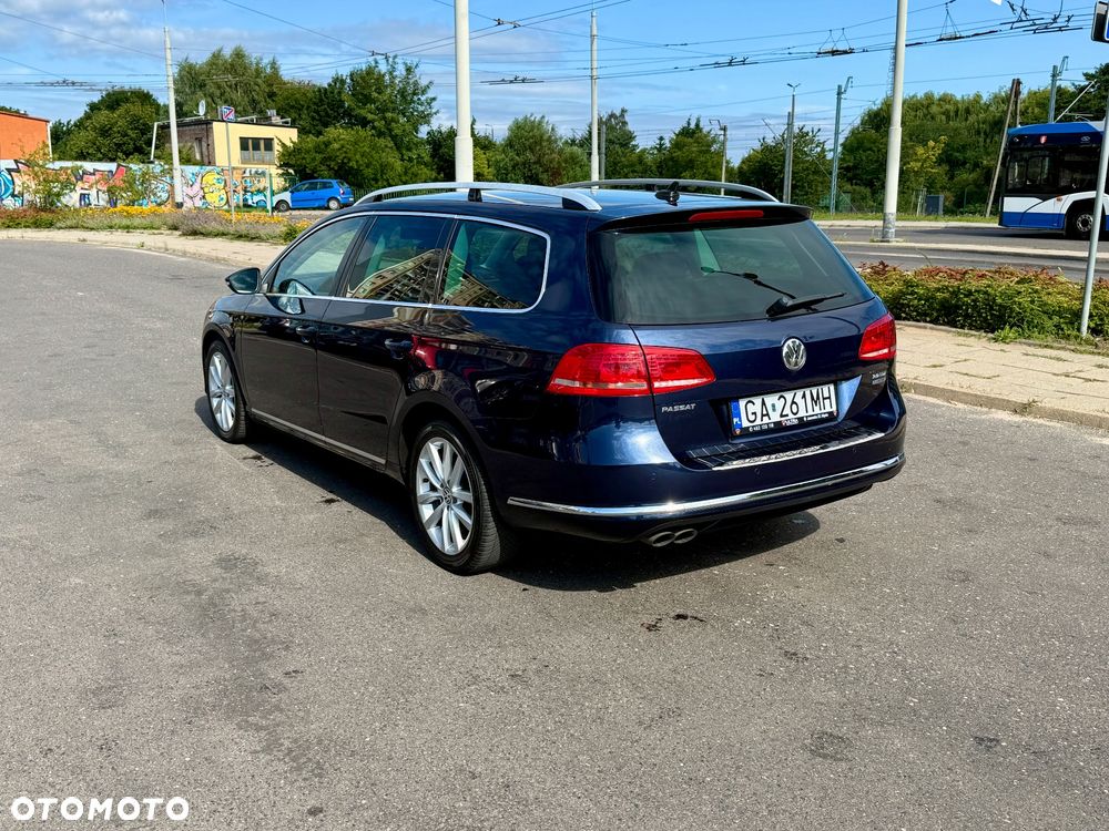 Volkswagen Passat 2.0 TDI Highline DSG - 2