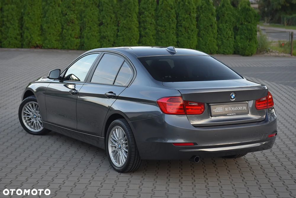 BMW Seria 3 316i - 15