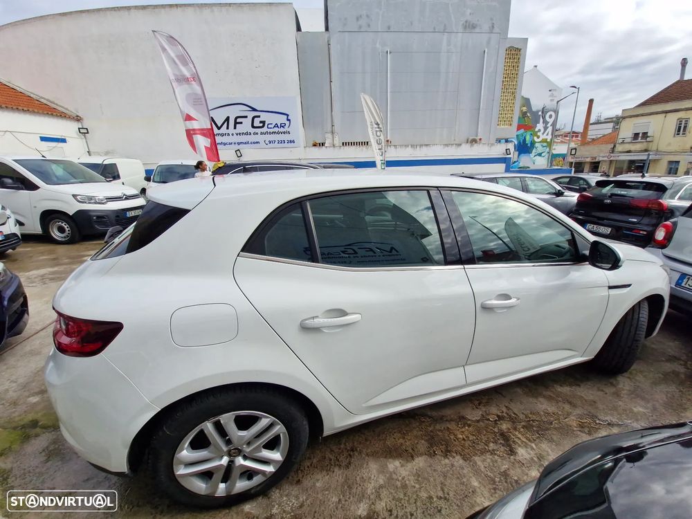 Renault Mégane ENERGY dCi 110 EDC LIMITED - 8