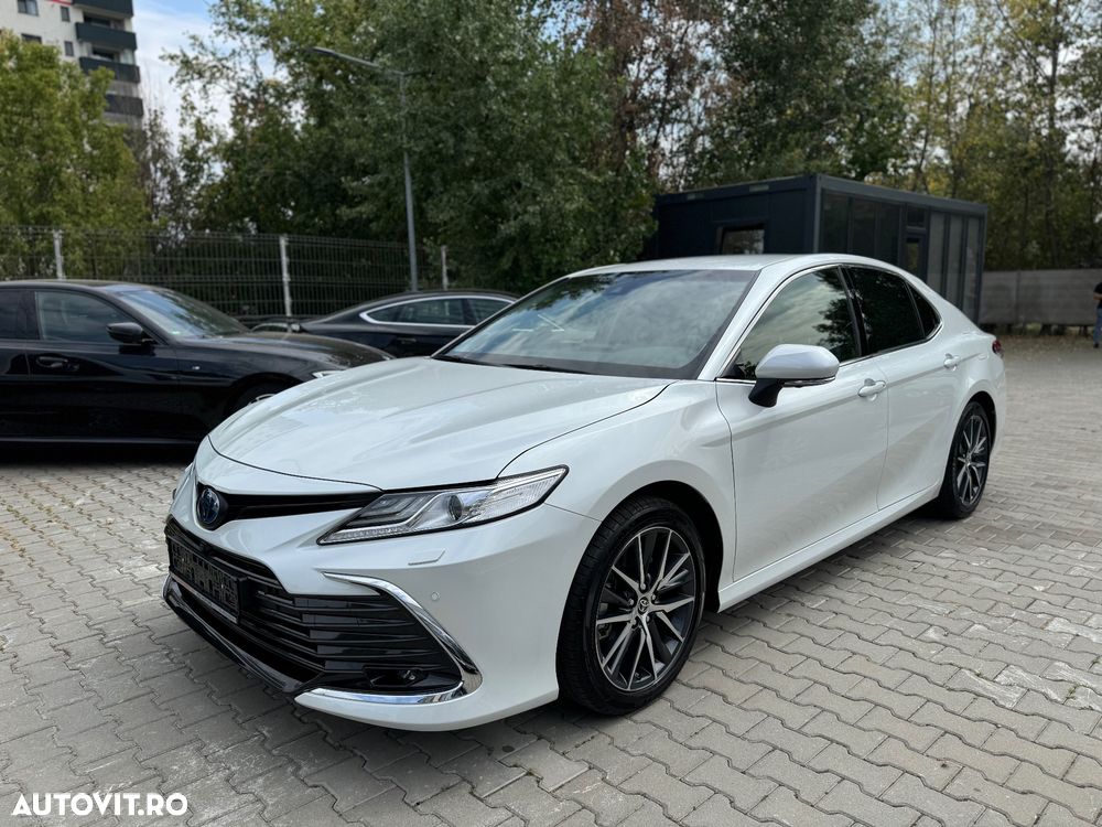 Toyota Camry 2.5 HEV Executive - 1