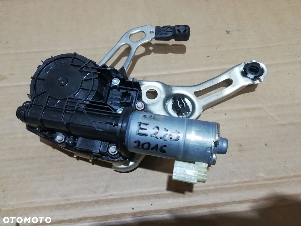 SILNICZEK SIŁOWNIK KLAPY TYŁ MERCEDES W205 0390204124