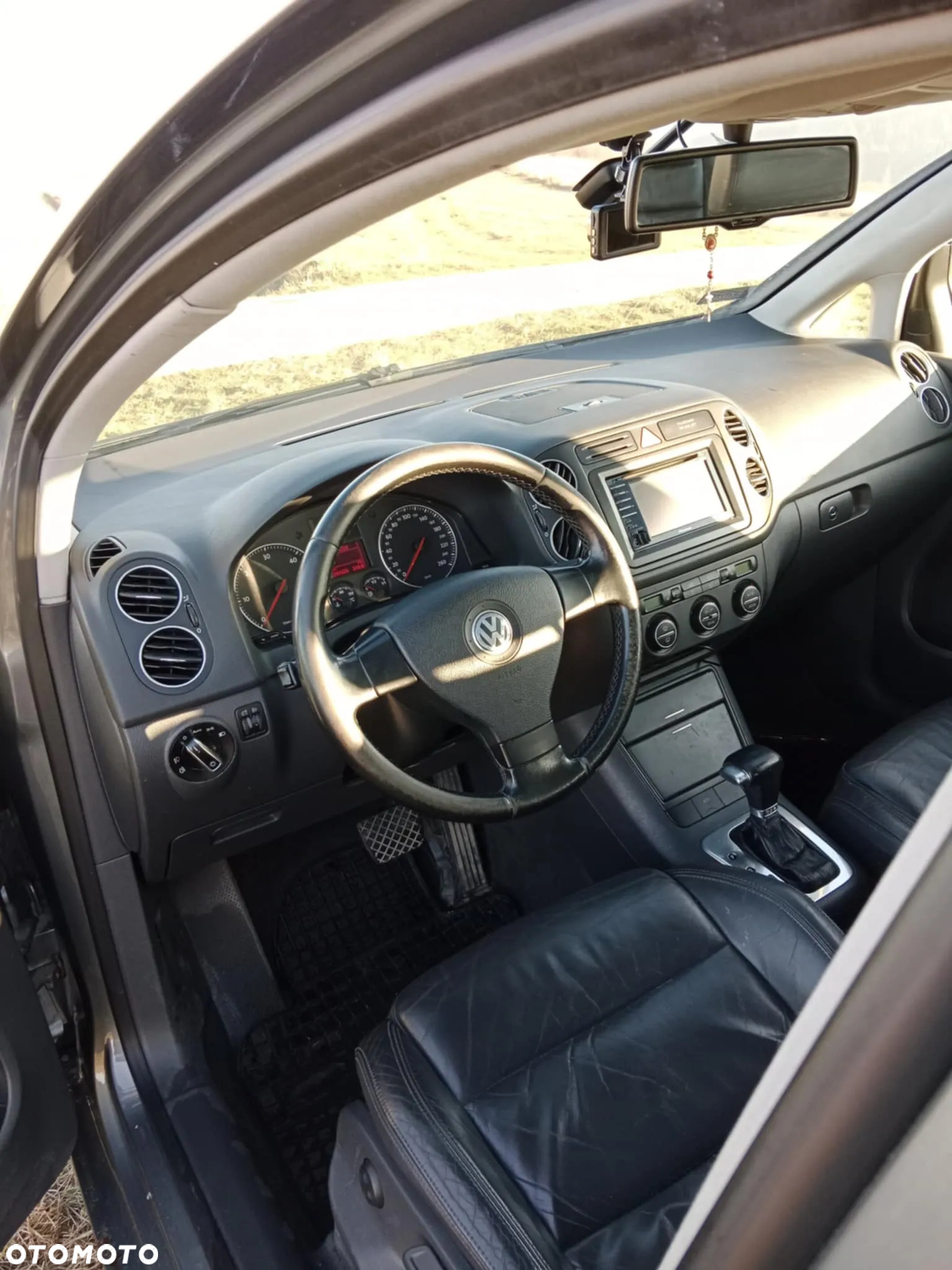 Volkswagen Golf Plus 1.9 TDI Comfortline DSG - 9