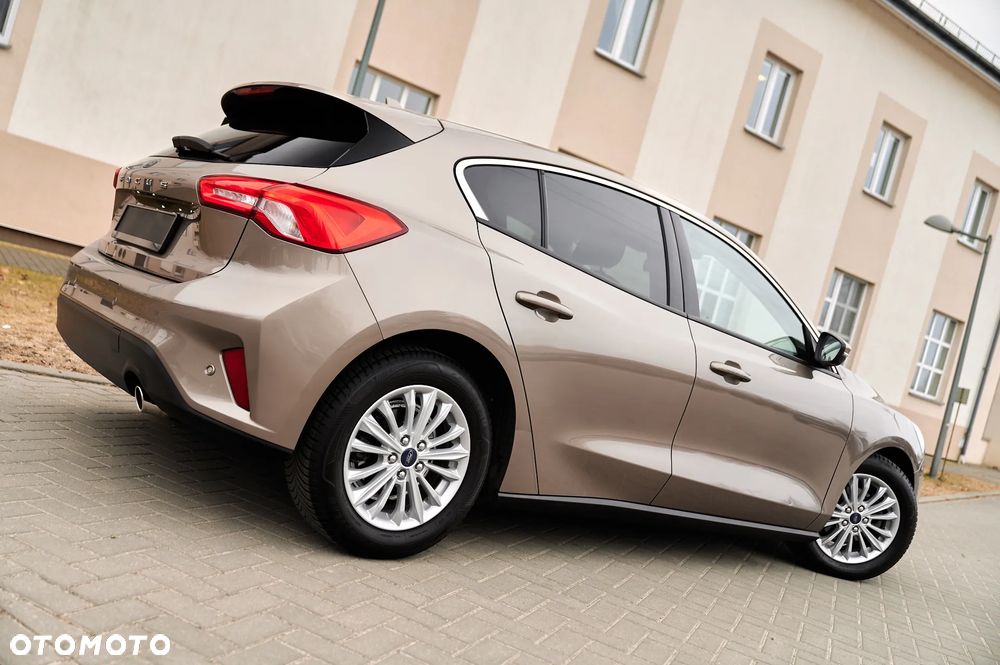 Ford Focus 1.5 EcoBlue Start-Stopp-System TITANIUM DESIGN - 10