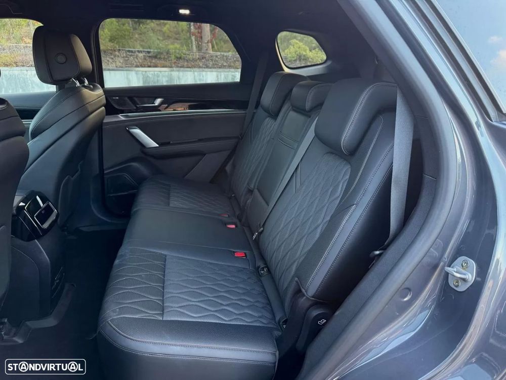 BYD Tang 108.8 kWh AWD Flagship - 16