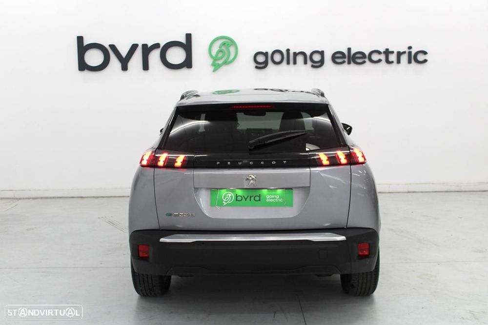Peugeot e-2008 Allure - 4
