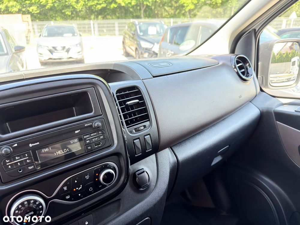 Renault TRAFIC - 19